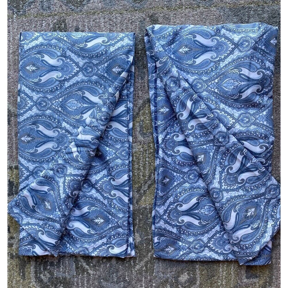 London Fog Paisley Design Bed Pillow Case Set